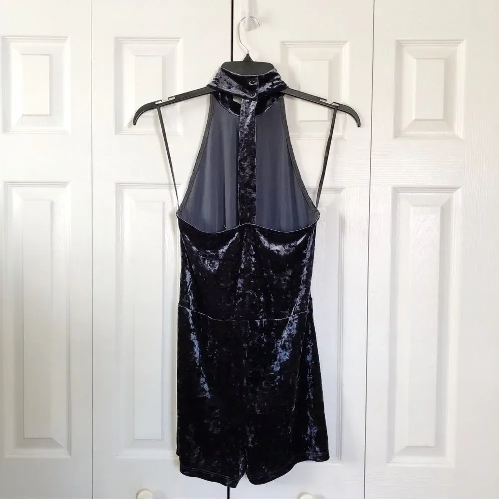JUNE & HUDSON Mock Neck Velvet Romper 1/L - Picture 4 of 8